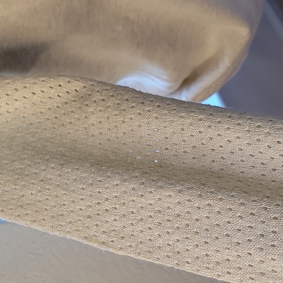 Beige, lightweight sweater, size xlrg, 55% cotton, 45% acrylic - Picture 4 of 7